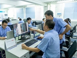 靈科超聲波行業(yè)第一家打造領尖技術，精密穩(wěn)定超聲波焊接機廠家